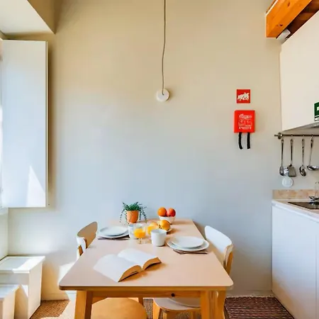 Loft Vermelho Acolhedor Na Graca -autentica Joia De Daire *