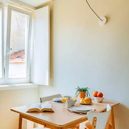 Loft Vermelho Acolhedor Na Graca -autentica Joia De Daire