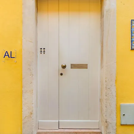 Daire Loft Vermelho Acolhedor Na Graca -autentica Joia De